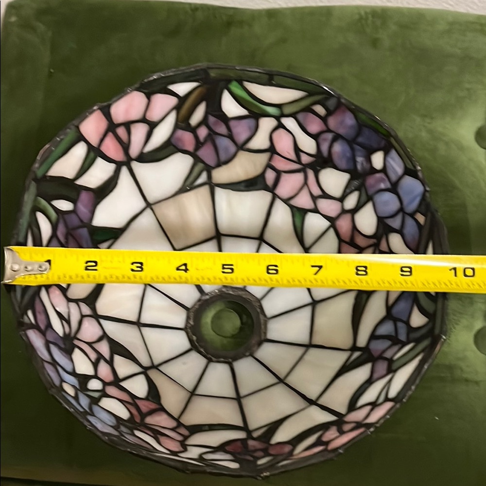 Vintage Dale Tiffany Lamp Shade - Picture 13 of 16